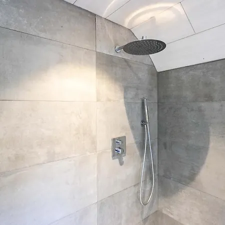 Apartament Bills Lodge, Le Plaisir De La Riviere A 2 Minutes Du Centre!