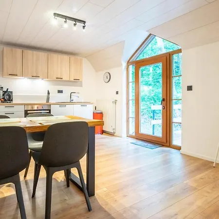 Apartament Bills Lodge, Le Plaisir De La Riviere A 2 Minutes Du Centre!