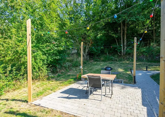 דירה Bills Lodge, Le Plaisir De La Riviere A 2 Minutes Du Centre! לה רושה - אן - ארדן